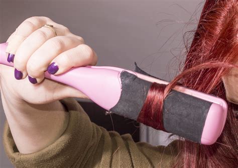 How to Style Hair With a Ceramic Flat Iron: 5 Steps