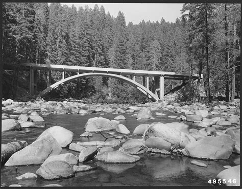 File:Cement Arch Bridge across Collawash River, Mount Hood, 1957 - NARA - 299089.jpg - Wikimedia ...