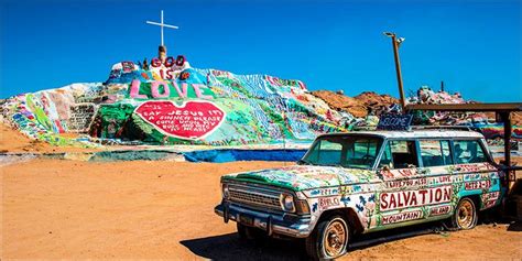 10 Weird Roadside Attractions That Will Inspire Your Next Road Trip | Roadside attractions ...