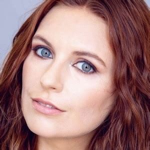 Nicole DuBois - Age, Family, Bio | Famous Birthdays