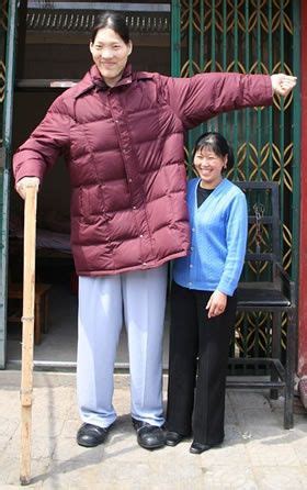 Zeng Jinlian of China (1965-1982) was the tallest woman in history at 8 ...