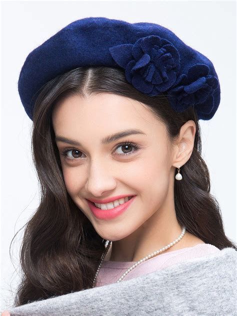 [30% OFF] French Painter Beret With Flower | Rosegal