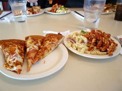 Victoria Buffet Blog: Pizza Hut Buffet | Duncan, BC | 5852 Trans Canada Highway | 250.748.4690