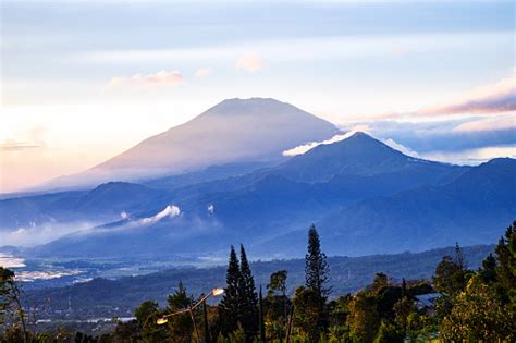 Merbabu Pictures | Download Free Images on Unsplash