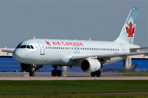 Air Canada Airbus A320-200 C-FGYI | Departing YUL | BriYYZ | Flickr