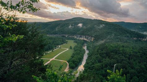 Hike to the Steel Creek Overlook | Buffalo Outdoor Center