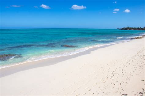 Caves Beach, a tropical escape at the Underground Nassau Caves