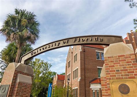 UF reinstates vehicle-restricted areas on campus