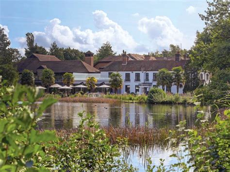 Surrey Hotels | Frensham Pond Hotel