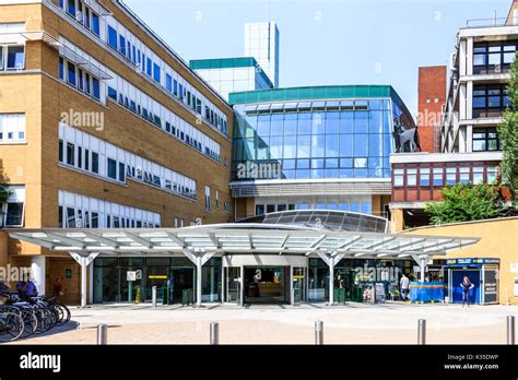 The main entrance of the Whittington Hospital NHS Trust, Archway, North London, UK Stock Photo ...