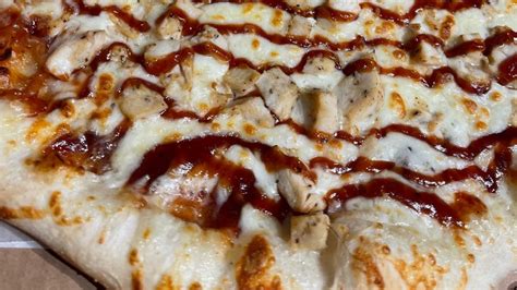 BBQ Chicken Pizza – Pepperoni Grill