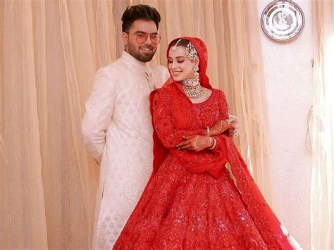 Watch: Yasir Hussain ties knot with Iqra Aziz in a traditional ceremony ...