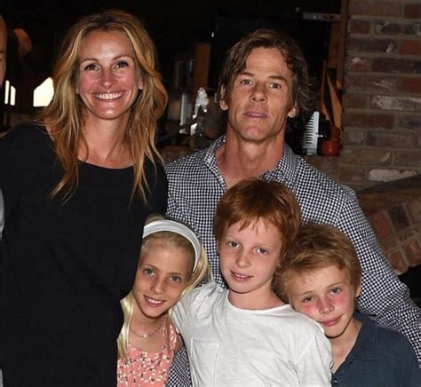 Julia Roberts family: siblings, parents, children, husband