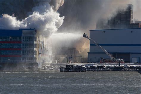 Ladder truck | Photo | Disoriented