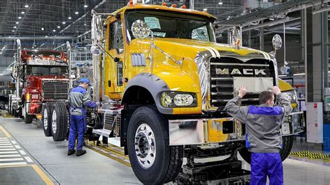 Inside Best US Factory Producing Massive Mack Trucks - YouTube