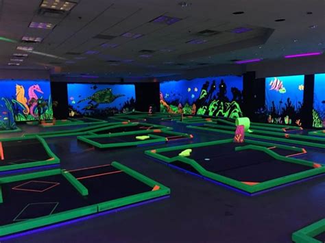 Glowgolf Indoor Mini Golf Arrives at Oxmoor Center - Louisville