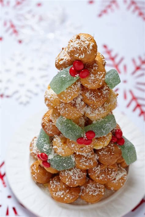 Croquembouche for Christmas Stock Photo - Image of cream, cake: 45298810