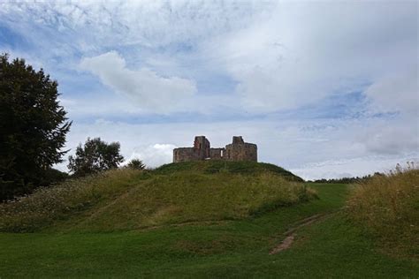 Stafford Castle – Dominating the skyline over 900 years | BaldHiker