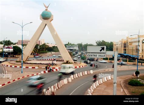 Independence monument bamako, mali hi-res stock photography and images - Alamy