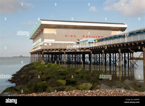 Herne bay pier hi-res stock photography and images - Alamy