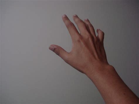 Hand Poses 6 - Reaching... by kokonut3 on DeviantArt