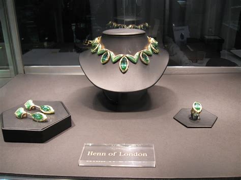 Jewelry News Network: Spectacular Green Tourmaline Jewelry Set