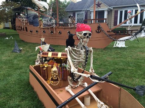 Halloween 2016: Giant haunted pirate ship anchors in North Syracuse ...