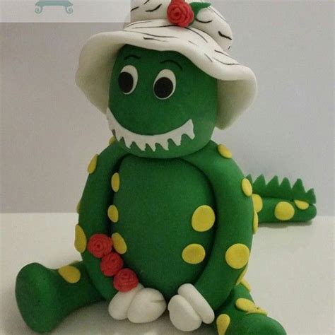 Dorothy the dinosaur cake topper #Dorothythedinosaurcaketopper #Dorothycaketopper # ...