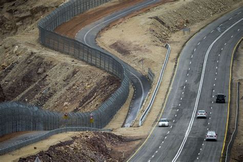 Israel Plans Fortified Fence for 150-Mile Border With Jordan – The Forward