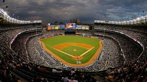 Yankees Stadium on weekend. Go yankees! - Architect US