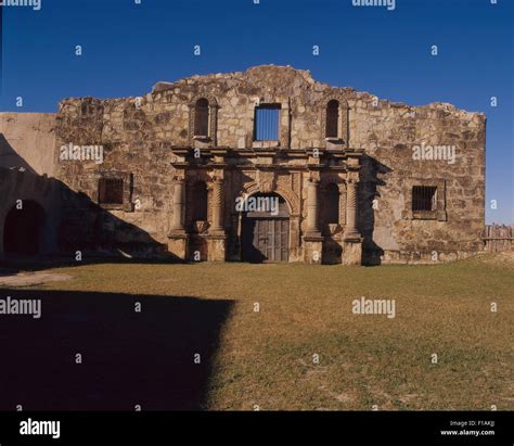 Alamo village hi-res stock photography and images - Alamy