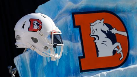 Broncos to wear alternate white helmet vs. Jets, Patriots | 9news.com