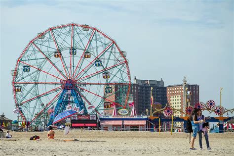 Guide to Coney Island, NY's most popular seaside attraction