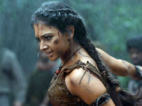 Baahubali 2 (Bahubali 2) Movie Review Tamil Rating Story - Filmibeat