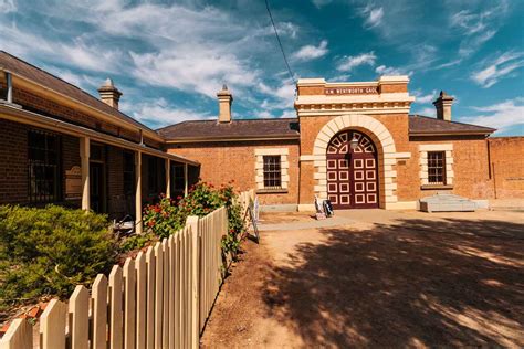 FULL GUIDE - 7 Things to Do in Mildura (+ 2 Attractions for Kids!)