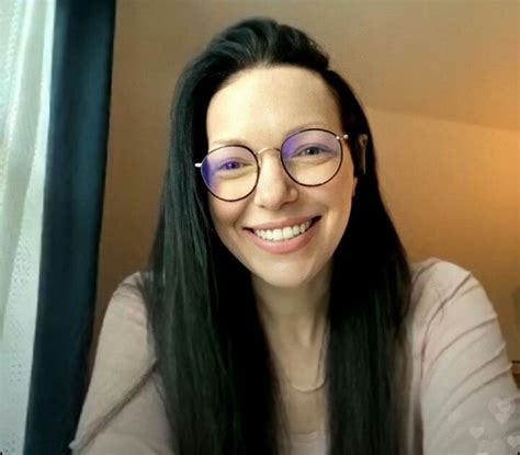 Pin de 𝓪𝓵𝓪𝔂𝓷𝓪 𝓿𝓪𝓾𝓼𝓮 en Laura prepon and orange is the new black | Alex ...