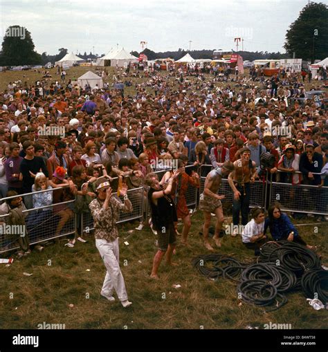 Sixties Fashion 1960s clothing Festival of the Flower Children at Woburn Abbey Hippies dancing ...