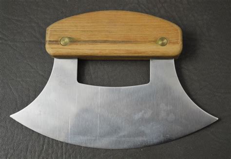 ALASKA ULU KNIFE - R. G. Munn Auction LLC