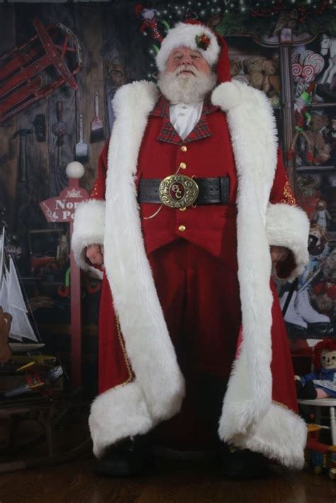 33 The Best Santa Claus Costume Ideas That You Can Copy Right Now ...