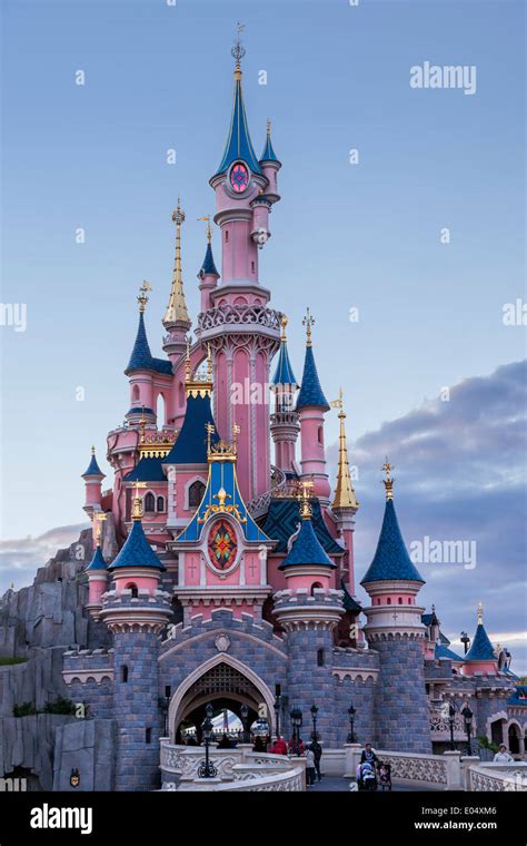 Sleeping Beauty castle at Disneyland Paris Stock Photo - Alamy