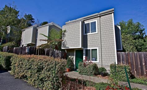 384 Pine Hill Rd #4, Mill Valley, CA 94941 | MLS# 21603990 | Redfin