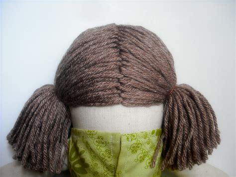 bedtime tales: Yarn Doll Hair Tutorial