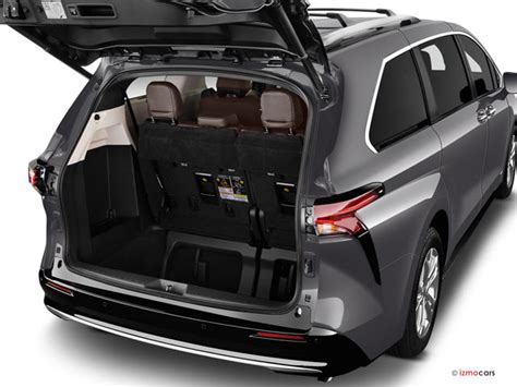 2023 Toyota Sienna Pictures: | U.S. News