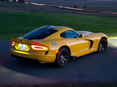 DODGE SRT Viper Specs & Photos - 2012, 2013, 2014, 2015, 2016, 2017 - autoevolution