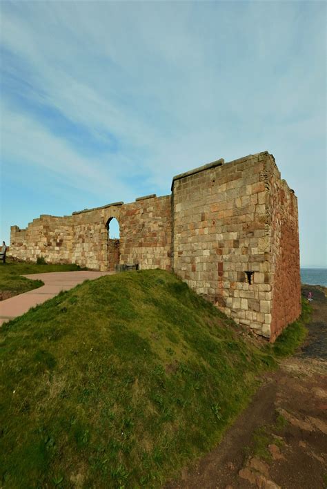 Dunbar Castle | castle-finders.co.uk