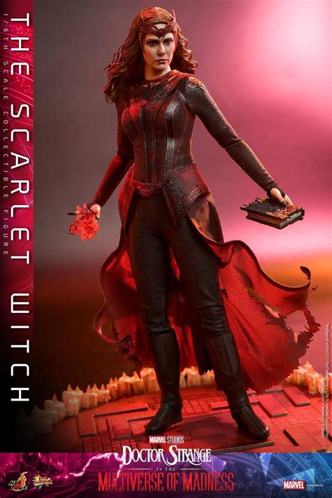 Elizabeth Olsen Receives Ultra-Detailed Doctor Strange 2 Hot Toys ...