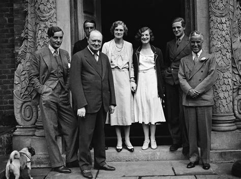 England Churchill family and Charlie Chaplin, Westerham, Xen - Flashbak