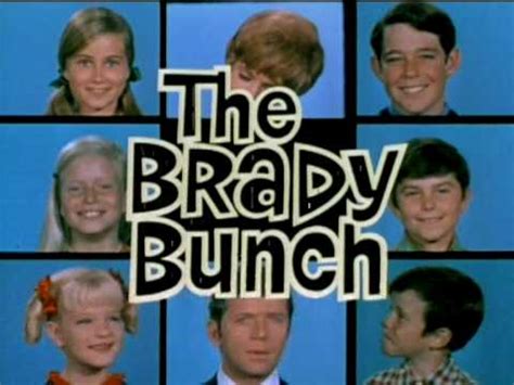 The Brady Bunch (1969) Restored opening titles. - YouTube