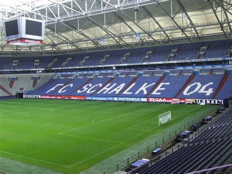 Schalke Stadium / Veltins-Arena | FC Schalke 04 Stadium. : Schalke fans ...