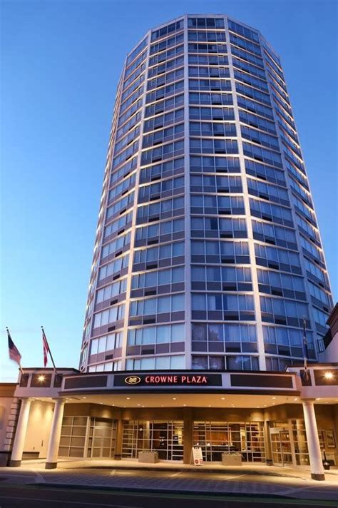 Crowne Plaza Celebrates 50 Years With A Full Property Renovation